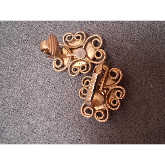 Vintage Celebrity Topaz Glass Clip On Earrings - Picture 3 of 3